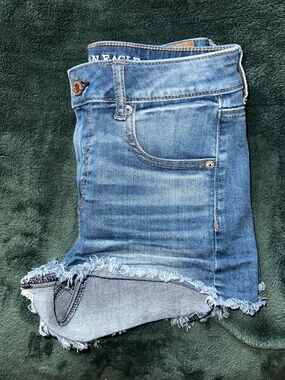 AE Super Stretch X Hi-Rise Frayed Denim Shorts - Size 4